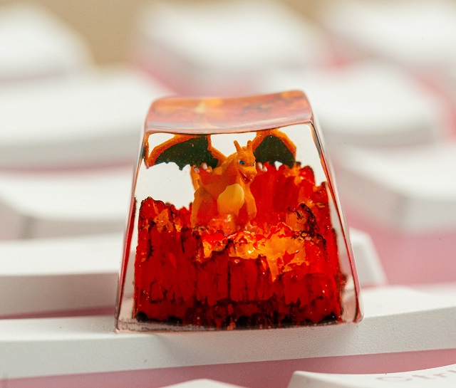 Charizard pokemon artisan keycap